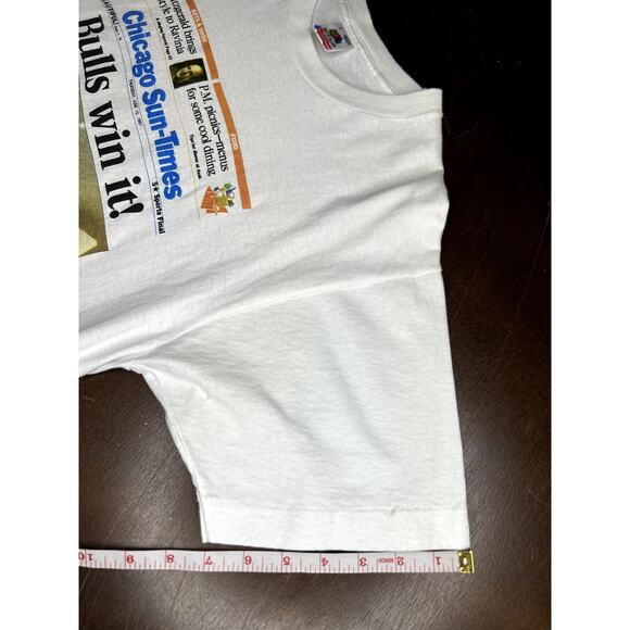 VTG 1991 NBA Chicago Bulls Michael Jordan Newspaper Print Shirt - Picture 10 of 14